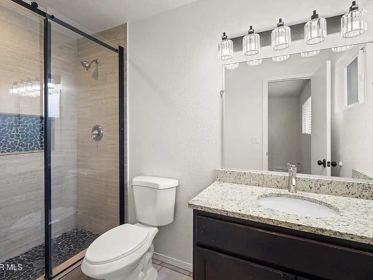 7139 Orizaba Ave — Photo 14