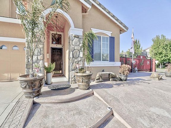 2nd image of 1751 Presidio Way