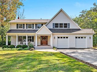 7 Fieldstone Ct, Eatontown, NJ 07724