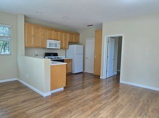 1099 Promenade St #A, Hercules, CA 94547