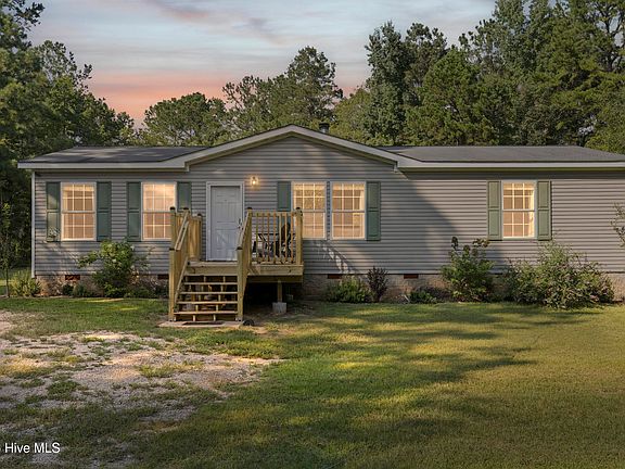 3rd image of 667 Lake Crystal Drive