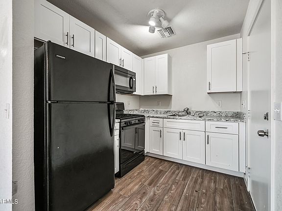 4th image of 7956 W Glendale Ave APT 1