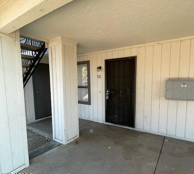 6617 W Ocotillo Rd #101 — Photo 2