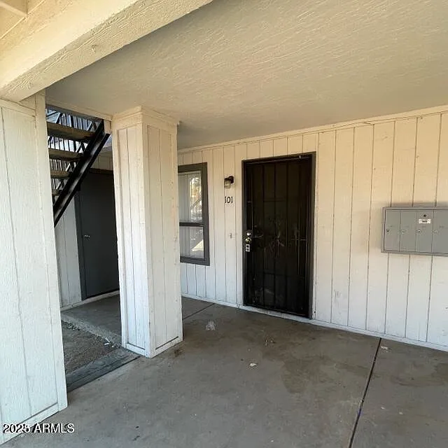 Building Photo - 6617 W Ocotillo Rd #101