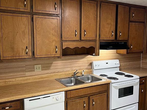 5th image of 295 Haymarket Ln #295