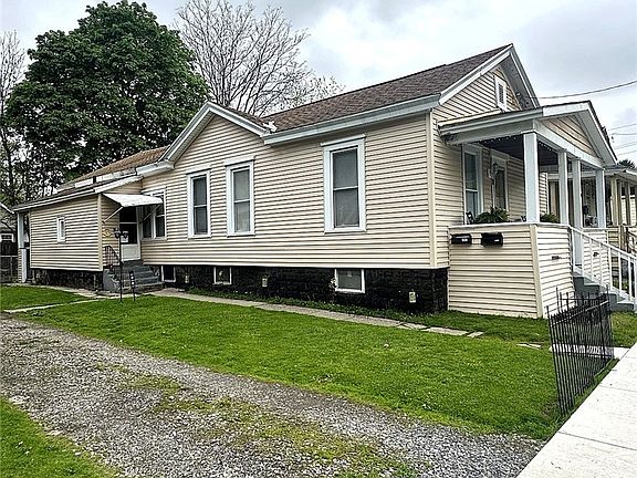 3rd image of 229 Hier Ave