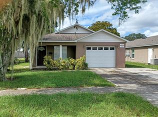 519 N Saint Clair Abrams Ave, Tavares, FL 32778