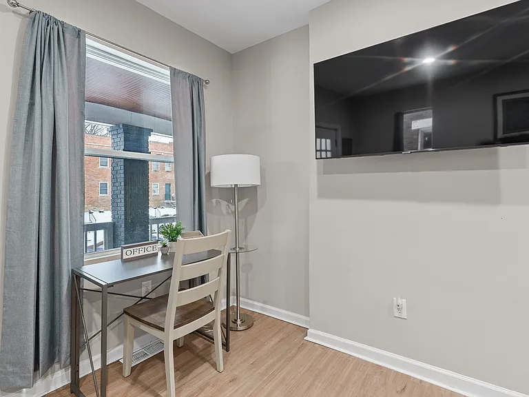 536 Oakwood Ave — Photo 7