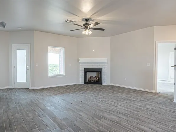 1215 Alpine Ct, Kingfisher, OK 73750