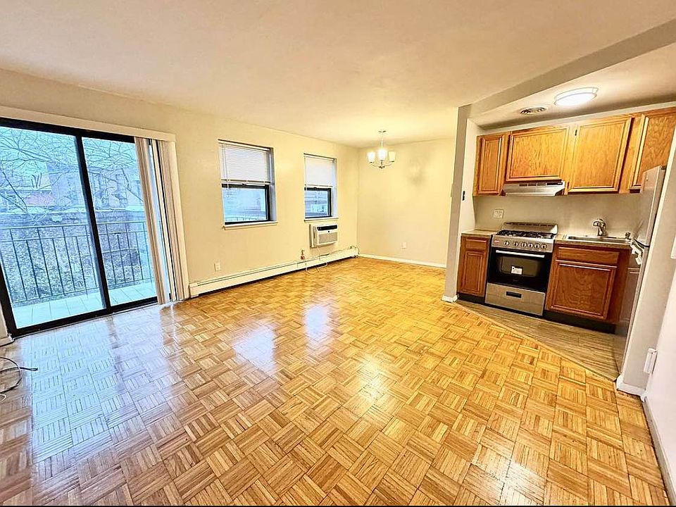 1st image of 25-12 36th St #2R