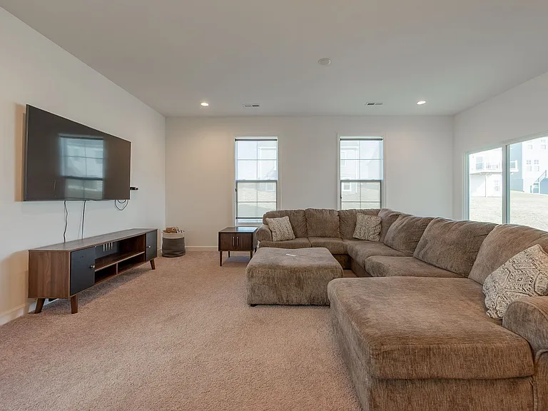 5006 Forsythia Pl — Photo 35