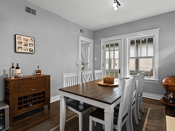 5th image of 3510 N Lakewood Ave #1N