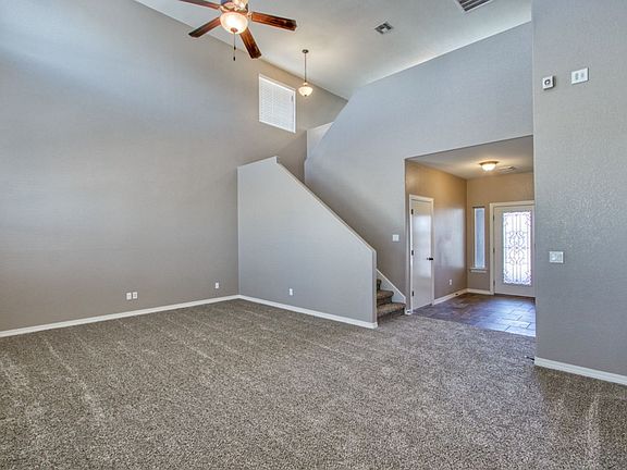 3rd image of 221 S Stoneside Dr