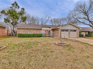 3815 Glenbrook Dr, Arlington, TX 76015