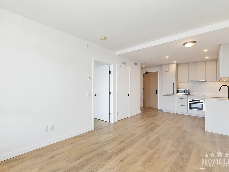 13685 102nd Ave #2104 — Photo 4
