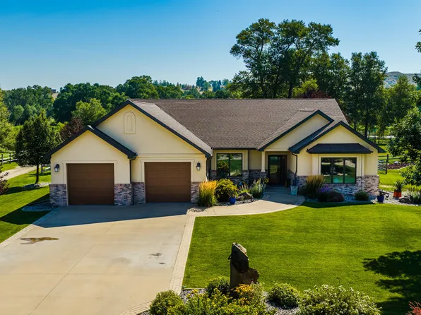 49 Club House Dr, Sheridan, WY 82801