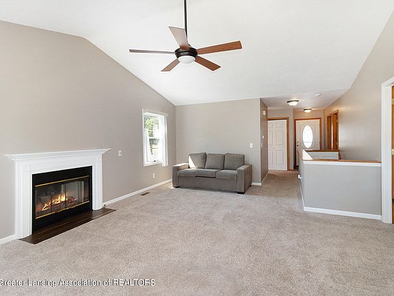 5th image of 2870 Oaks Dr #12
