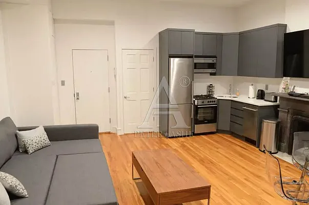 Rented by Peter Ashe | media 12