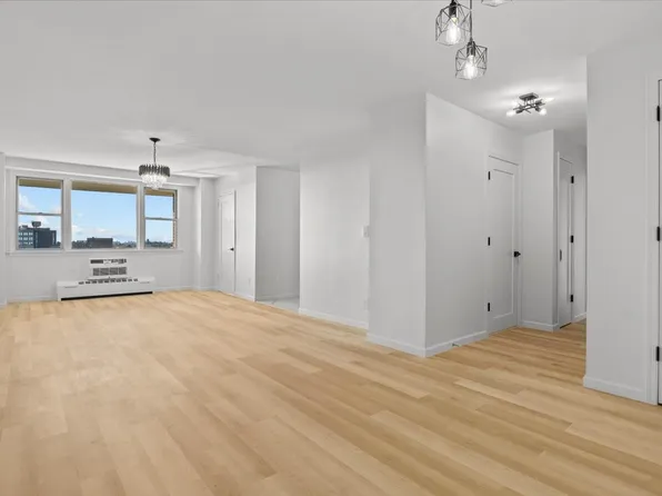 1655 Flatbush Avenue image 7 of 23