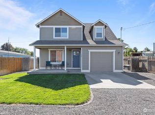 135 3rd St, Touchet, WA 99360