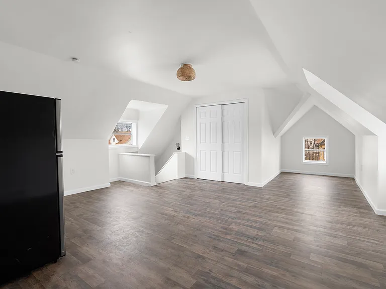 66 Richards Pl #2B — Photo 11