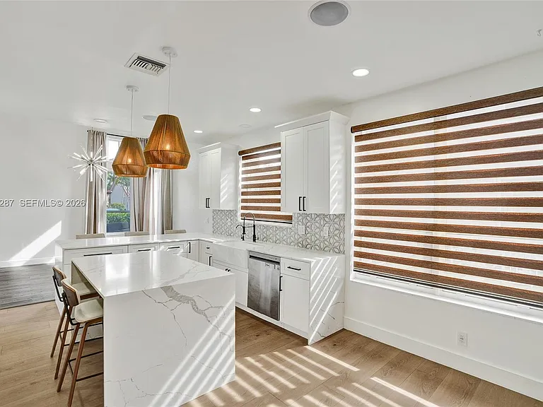 740 Cypress Pointe Dr E — Photo 9
