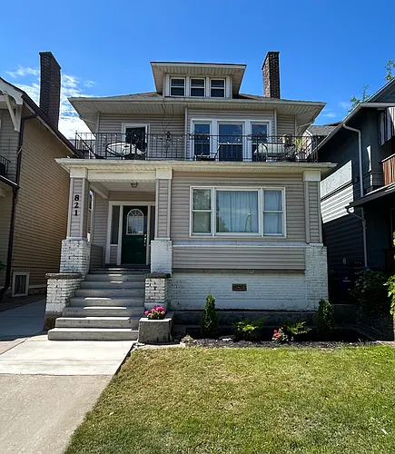 821 Forest Ave #1 Photo 1