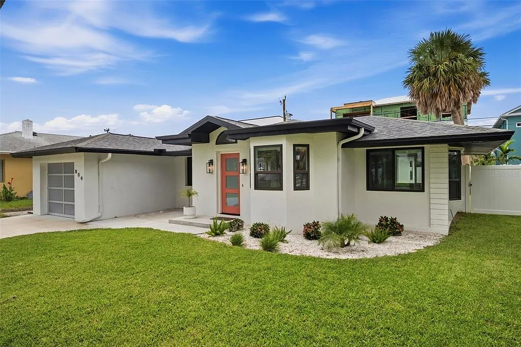 3 bed, 2.0 bath, 1588 sqft, $6,000 — Photo 2