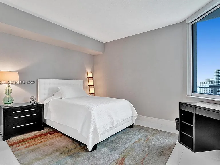 325 Biscayne Blvd #2519 — Photo 10