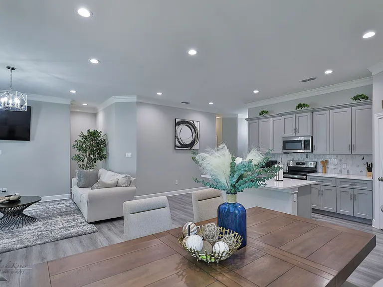 5433 Fallbrook Dr — Photo 4