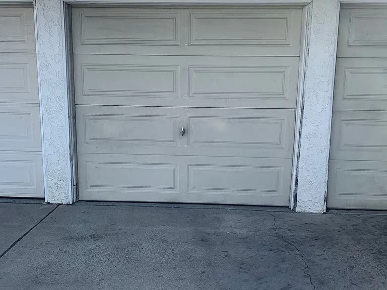 Detached garage