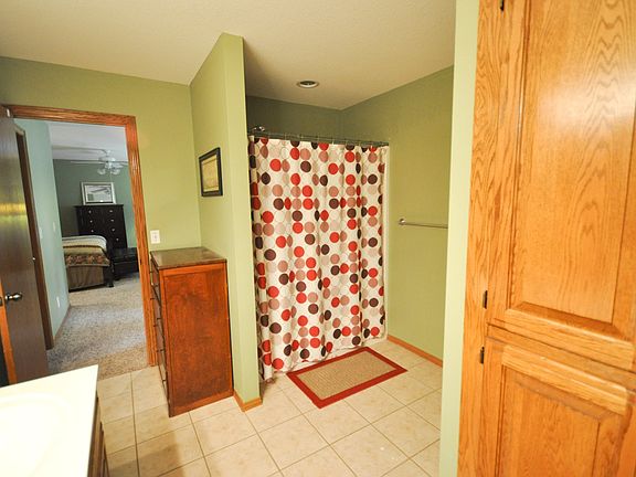 3rd image of 67 Melanie Dr