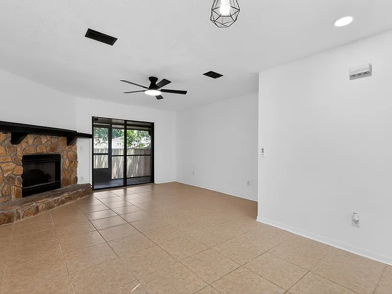 2066 Utah Ave #2 — Photo 7