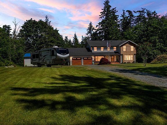 3rd image of 303 Dove Dr