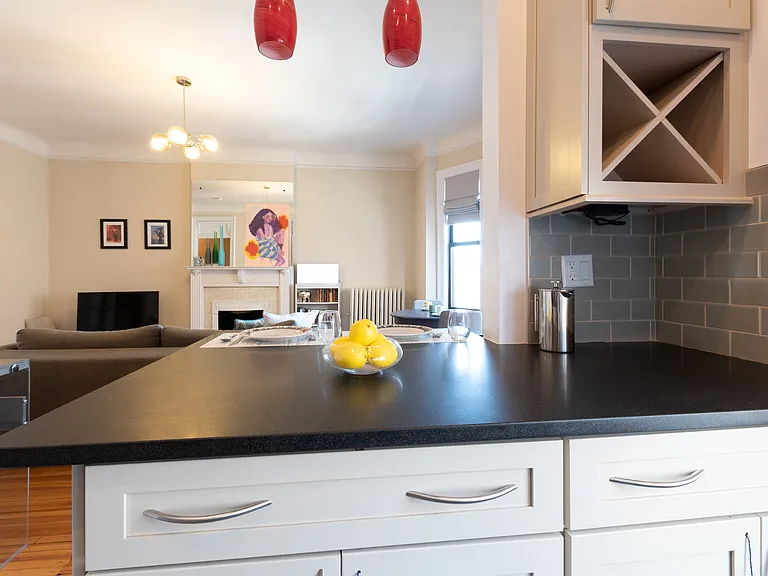 882 Union St #4D — Photo 16