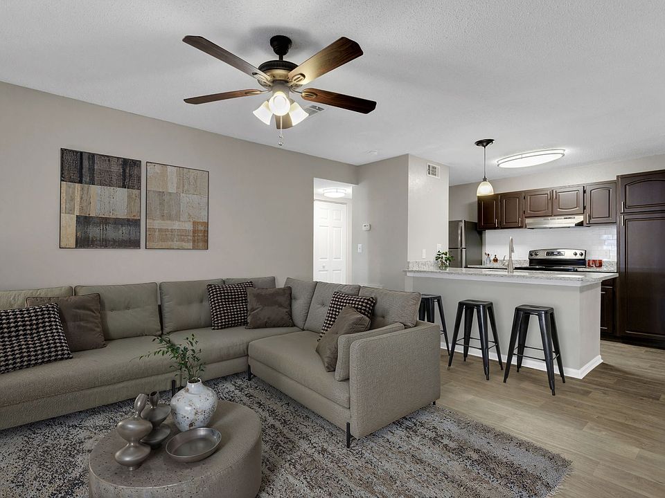 Magnolia - 2 Bed / 2 Bath - 977 Sq.Ft.