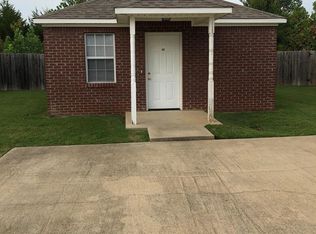 40 Dobby Ln, Starkville, MS 39759