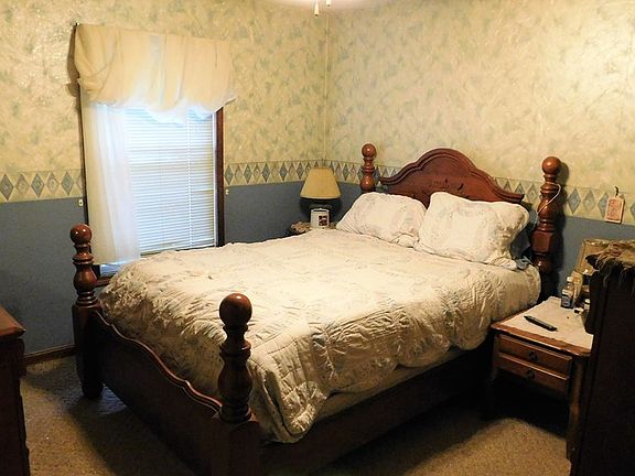 5th image of 3325 Old Mill Ln