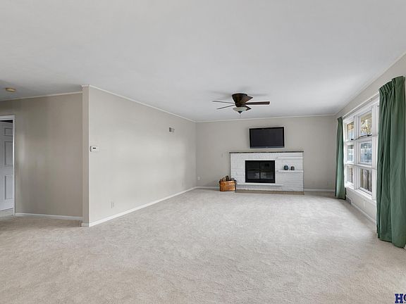 4th image of 1610 Circle Dr