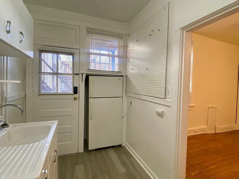 3110 Kensington Ave #8 — Photo 30
