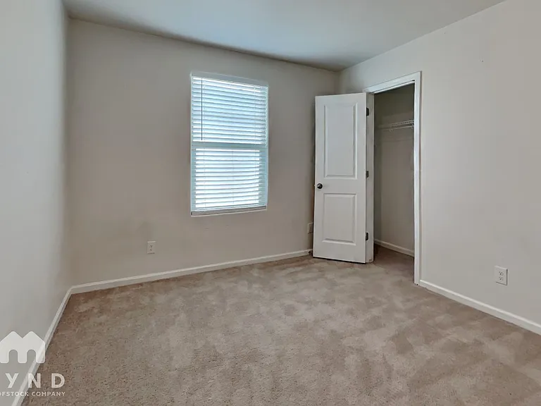 144 W Douglas Ave — Photo 15