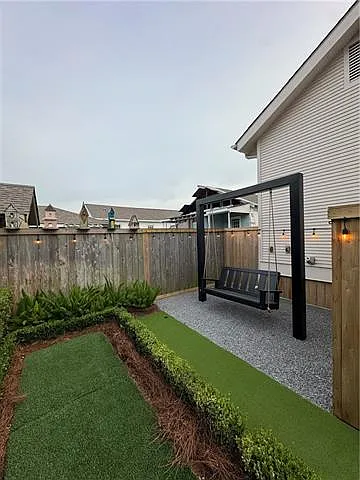 2 bed, 2.0 bath, 955 sqft, $2,200 — Photo 2
