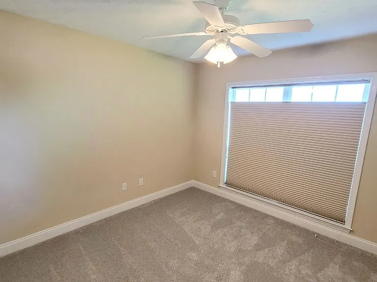 103 Parkview Ln — Photo 24