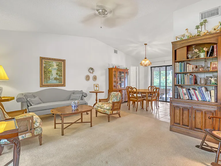5548 Shirley Dr — Photo 7