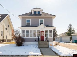 417 2nd Ave NW, Waseca, MN 56093