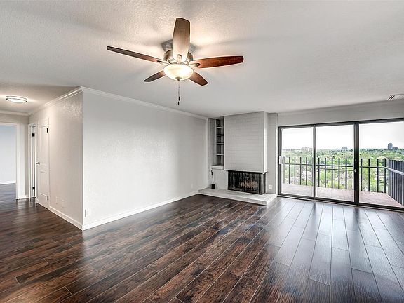 4th image of 460 S Marion Pkwy APT 1506