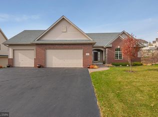 3011 Duluth St N, Maplewood, MN 55109