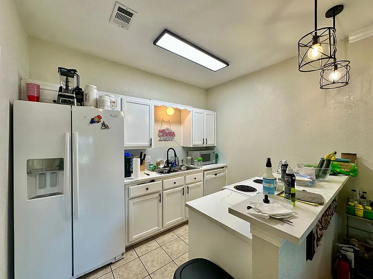 1231 Wood Ave #B — Photo 8