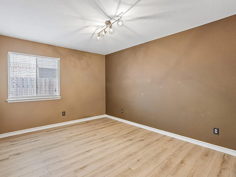 2656 Bradley Ln — Photo 22