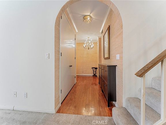 2nd image of 1567 Westholme Ave APT 4A